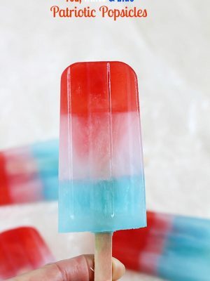 Fun and festive red, white & blue Patriotic Popsicles! Perfect for the 4th of July!