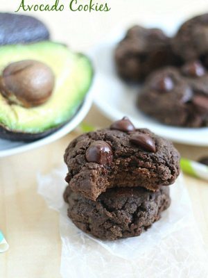 Chocolate Cookies with what's that?! AVOCADO?! Yup. Amazing, moist, chocolatey, rich Double Chocolate Avocado Cookies! Prepare to fall in love.