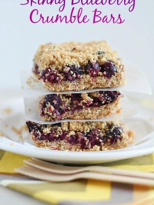 These Skinny Blueberry Crumble Bars have everything you want in a breakfast treat…a delicious crust, a layer of blueberries and a crumbled oat topping. So delicious!