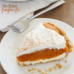No Bake Pumpkin Pie - the easiest pumpkin pie that (obviously!) needs no oven time! Soft, creamy, simple and delicious!