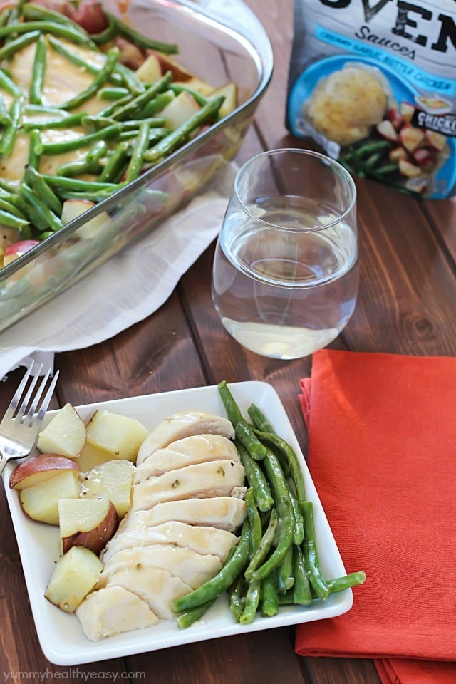 Easy {One Pot} Garlic Butter Chicken, Green Beans & Potatoes - an easy dinner with only a few ingredients for a quick weeknight meal everyone will love!