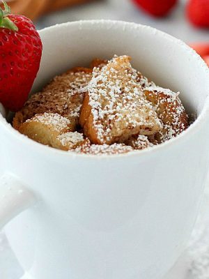 Quick & Easy Mug French Toast has all that you love about french toast but conveniently cooked right in a mug for a single serving! French Toast in a mug is such an easy breakfast for on-the-go plus it uses egg whites to save some calories. Only 170 calories and 12 grams of protein for a yummy and satisfying breakfast! AD