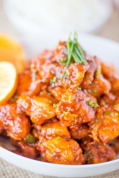 25 + Copycat Recipes to Make at Home! Eating out is fun, but sometimes it's more fun to relax and stay in. Don't miss out on the good food though just cook up some of these Copycat recipes in the comfort of your own home!